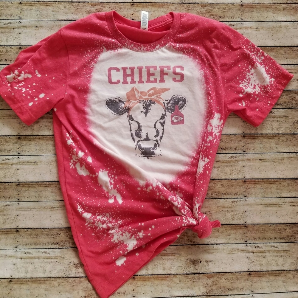 Chiefs cow tag bleached tee